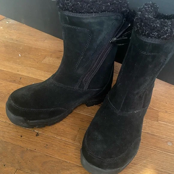 Sorel Women's Black Suede Winter Boots - Picture 2 of 4